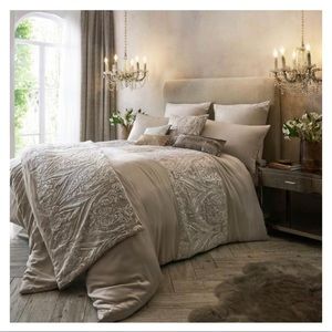BNWOT Bedding - Queen Size Duvet Cover